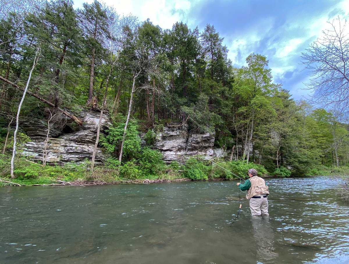 KeystoneFlyFish's tweet image. Happy to get some friends on fish this weekend. How can I help you find a new adventure this season?