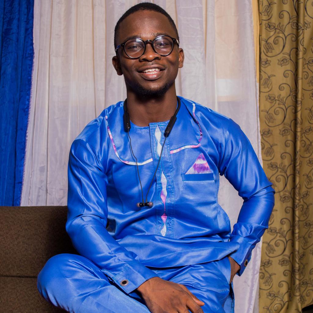 iamMicotaa's tweet photo. One big love to these 3k+ follower. Thanks for adding positivity to my tweets on this street. Blessings... #SampleYourBaka #kante #NewProfilePic #tiktokexposed #lockdown2020 https://t.co/jOTJjdxtOA