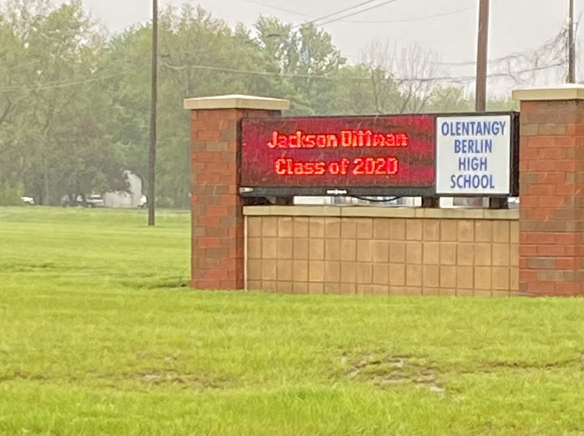 Even the pouring rain cannot dampen the excitement &amp; enthusiasm the class of 2020 has generated. Art projects and awards being delivered, graduates names in lights, so much to be thankful for! #clawsup!🐻✔️
<a href="/SuperOlsd/">SuperOLSD’s burner</a> @olsd_coas
<a href="/Olentangy4Kids/">Olentangy for Kids</a>
<a href="/BerlinBears_SS/">The Cave</a>
<a href="/berlinbears2020/">OBHS Class of 2020</a>