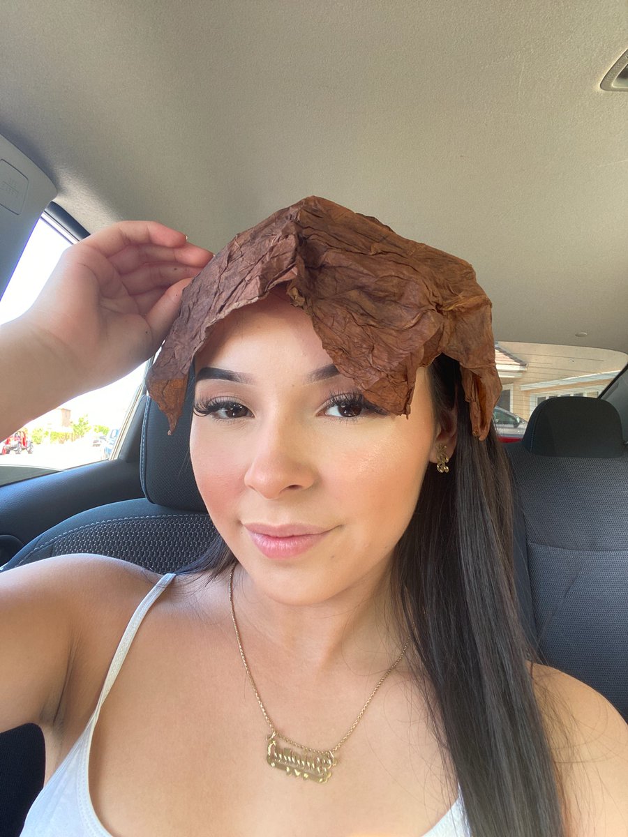 bluntedbri's tweet photo. @ 4twentybaby <- follow my ig 420 page 🌬💚 I do this shit for fun 😊CONTENT COMING SOON ! #frontoleaf https://t.co/kugbNHu6se