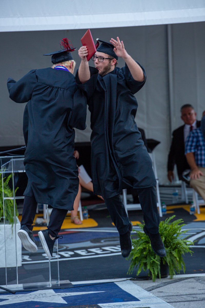 TheTalonNews's tweet photo. Here’s some amazing shots from graduation yesterday! https://t.co/PQuVgCYnrT