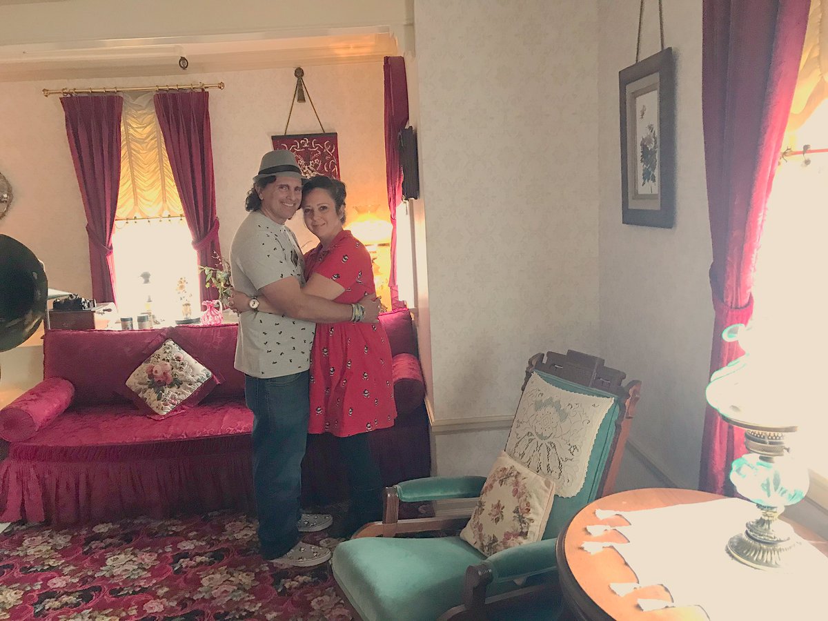 tinkerkell79's tweet image. This year’s birthday will be much different than last year’s 😅 #disneyland #waltsapartment #may2019