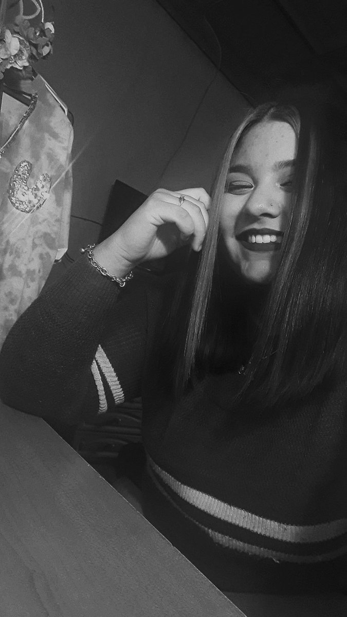 alwaysbeensofi's tweet image. six hours here so i can listen to bad for me and man i'm so excited, so proud @iamjackduff ❤ #badforme