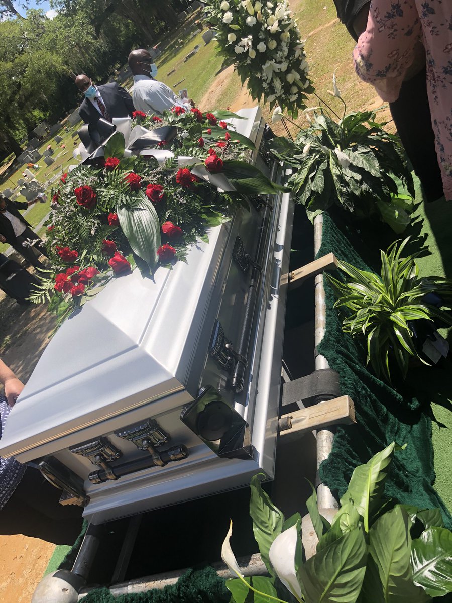 sleeponlexx_'s tweet photo. Iβll love you forever uncle π€π€π€ #LLCLO https://t.co/HLaWA8UgaM