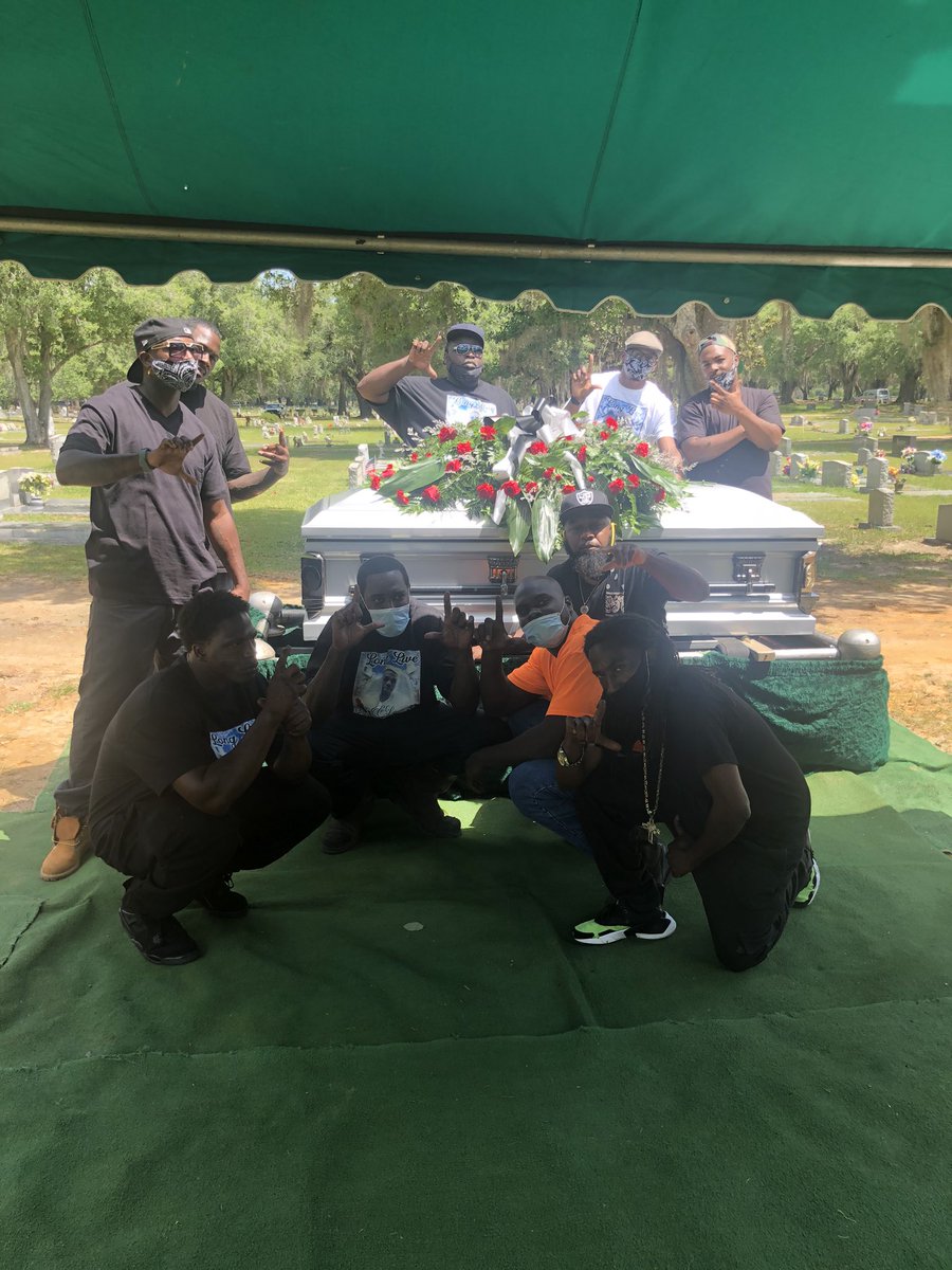 sleeponlexx_'s tweet photo. Iβll love you forever uncle π€π€π€ #LLCLO https://t.co/HLaWA8UgaM
