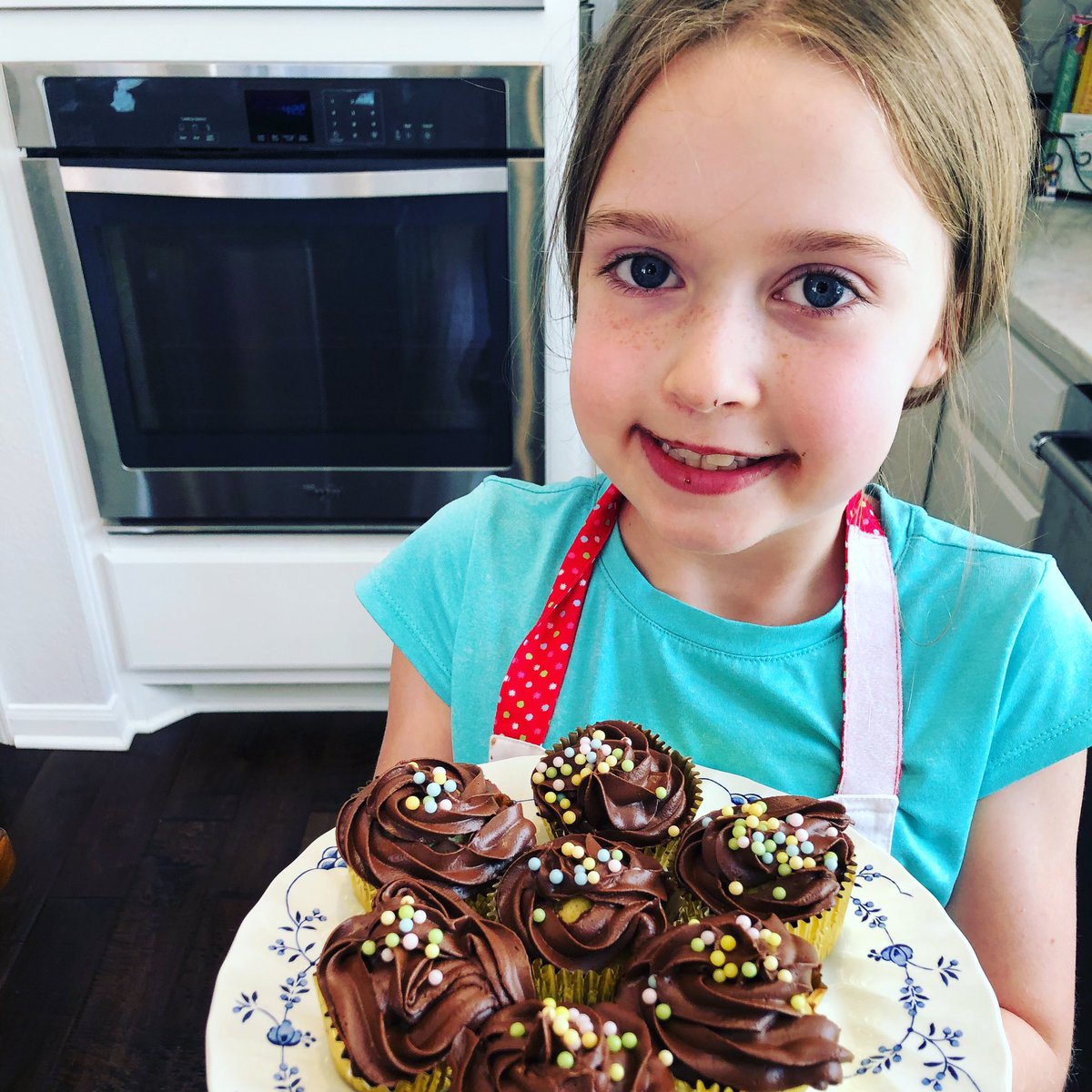 love2jaime's tweet image. Baking=Jojo’s favorite way to learn. #homemade #futurekidsbakingchampion @duffgoldman @valeriebertLuv