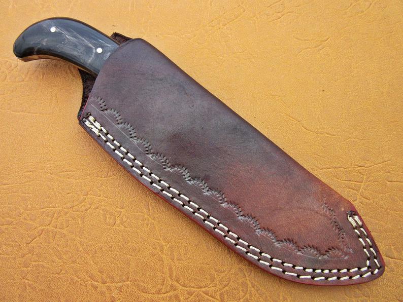 ForgedFor's tweet photo. Unique Handmade Gut Hook Hunting Knife With New Style Handle
#Forsale
#Sharpblade #CamelBone
#Leathercase #KnivesSet
#HandmadeWork
#ShippingWorldWide
#NewStyleSet #DamascusSteel
#Forsale https://t.co/O7fPtqcaHc