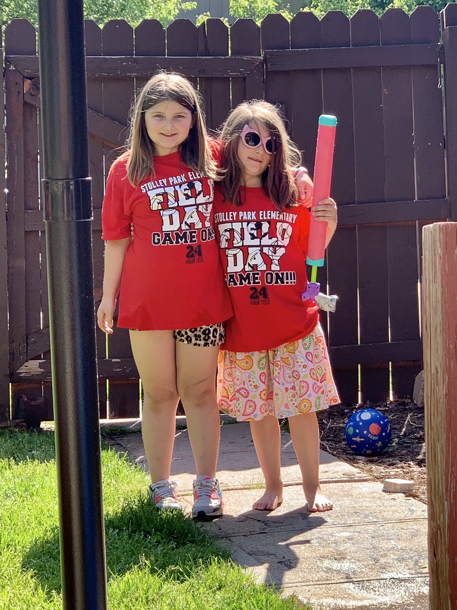 kevboats's tweet photo. The girls added hopscotch to the field day activities #GIPSFieldDay https://t.co/urG6ZuWuQQ