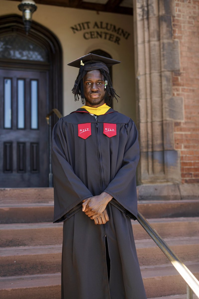 AntOriginates's tweet image. - After my first semester &amp;amp; I was on Academic probation 
- Switched major 2 years in &amp;amp; still wasn’t happy 
- 2018 Fall I told my advisor I was ready to drop out
- Stayed for my parents &amp;amp; future Passed 52 credits in 3 semesters 
- 2020 I’ve obtained a B.S in Information Technology