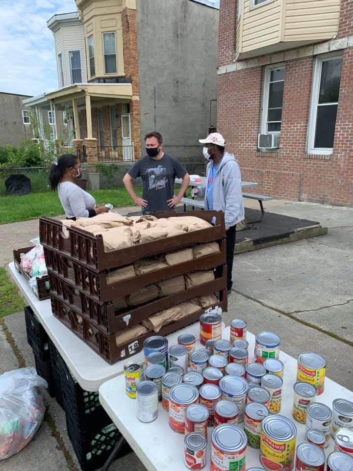 Last week at an emergency food drive, <a href="/america1timfaze/">Tim Fazenbaker</a> &amp; I volunteered to serve the community. We were also joined by <a href="/thiru4baltimore/">Thiru Vignarajah</a> &amp; <a href="/Stephen86837705/">Stephen Copeland</a> . Stay safe, save lives. #Corona #hadenough