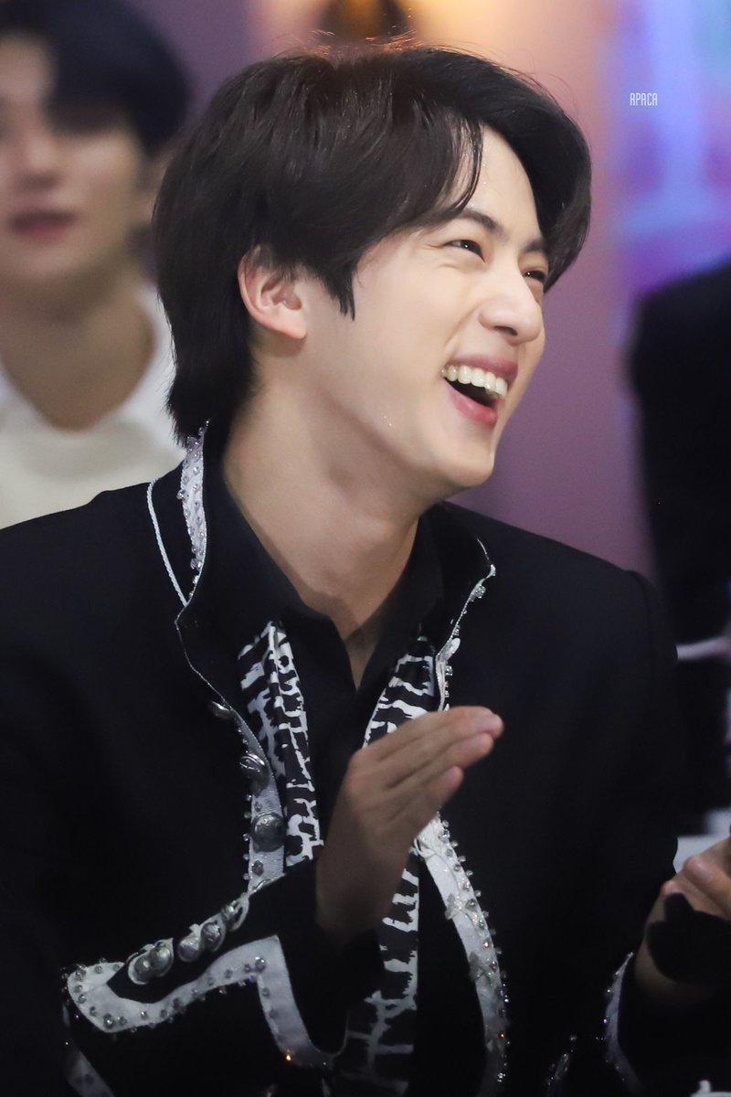 Seokjinnie ? Community on Twitter: &amp;quot;a thread of Kim Seokjin smiling but his smile gets bigger as you keep scrolling #JIN&amp;quot; / Twitter