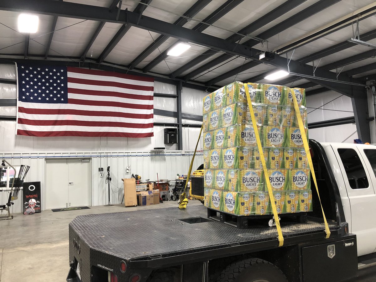 Merica! Supporting the American farmer one case at a time. <a href="/BuschBeer/">Busch Beer</a> #farmrescue