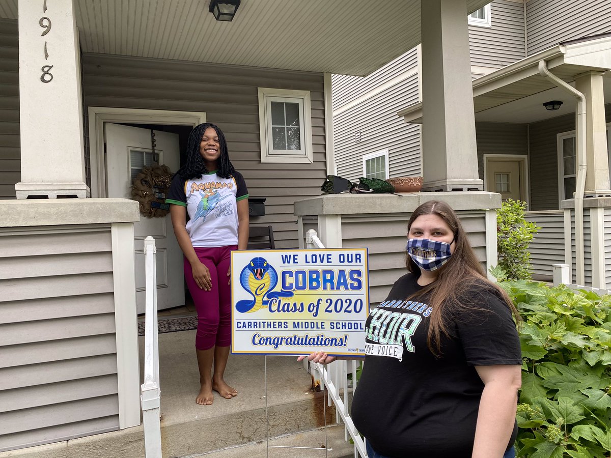 carritherschoir's tweet photo. So blessed to deliver signs to my amazing 8th students! I will miss you so much! #cmschoir https://t.co/NNbOph3JC8