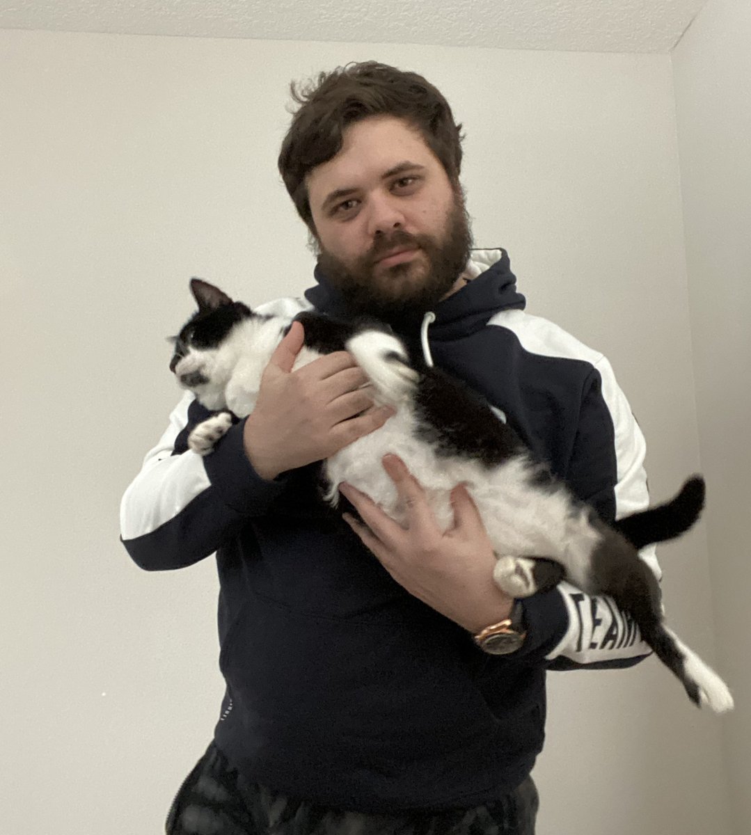 LiquidHbox's tweet photo. About to go live (https://t.co/bwcwFIln01), but more importantly:

GIVEAWAY TIME

The Liquid #HERITAGE drop comes out in a few days on 5/21 at 12PM PST. 

How to enter:

1. Follow me + @TeamLiquid 
2. RT/Comment your size. 

We'll pick a winner on 5/21.

https://t.co/bq6yjQAlzw https://t.co/Y6GSXFOAXP