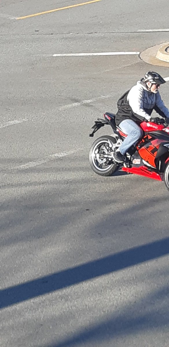 Nick_Robichaudd's tweet photo. No DOT approved helmet? No problem https://t.co/Swuz2GuHU2
