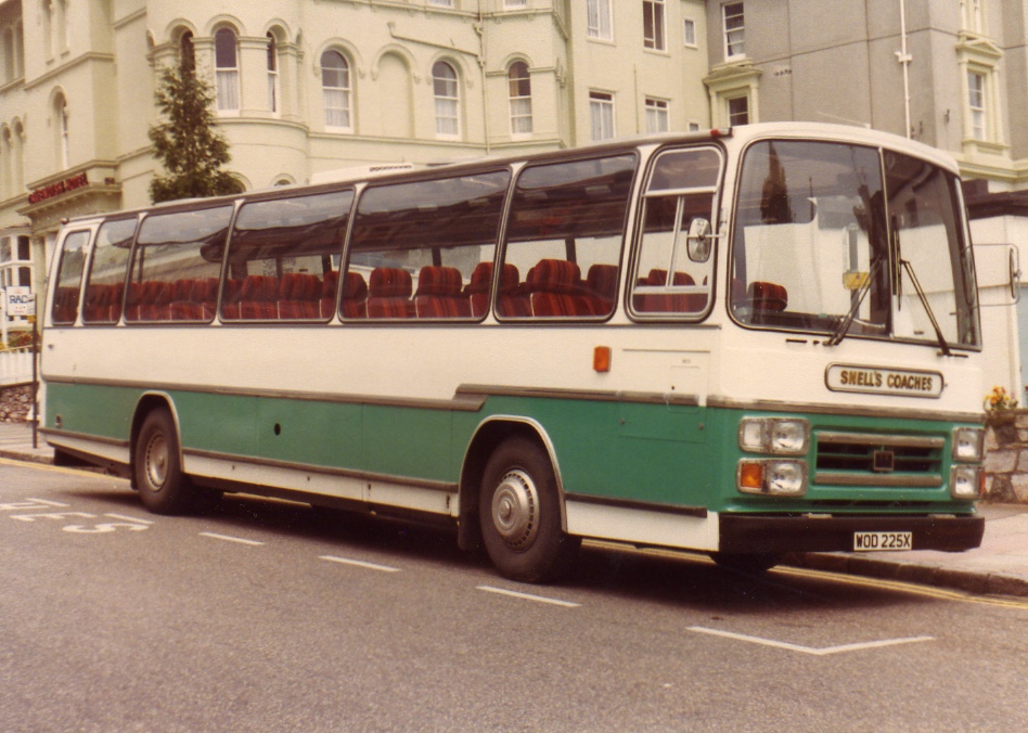Here's something obscure about the  #OvertonWindow that maybe  #bustwitter can help with When I was young, the school bus, run by Snell's of Newton Abbot, was often a @plaxtoncoaches Supreme. This (photo by Les Eddy—Flickr  https://www.flickr.com/photos/8615623@N04/7859383320/in/pool-2849643@N25/ ) was one of the actual buses 1/