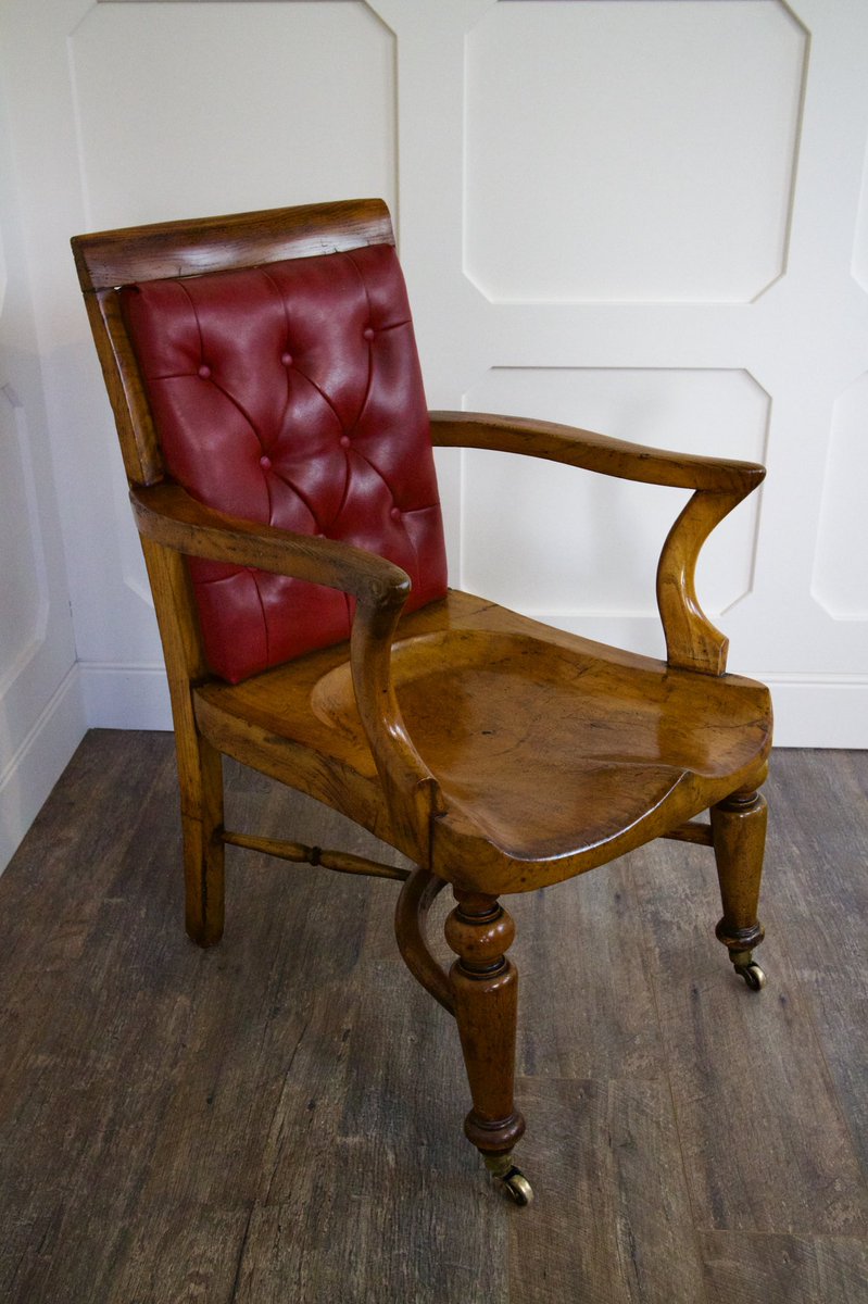 Track21Interior's tweet image. Amazing Heals of London library chair .Beautiful hand carved seat and crinoline stretcher. Fully restored. Dated 1884 with auction house provenance and valuation from 10 years ago. #heals #englishchair #librarychair #interiordesign #interiorstyling #countryhouse 
#salvagesundays