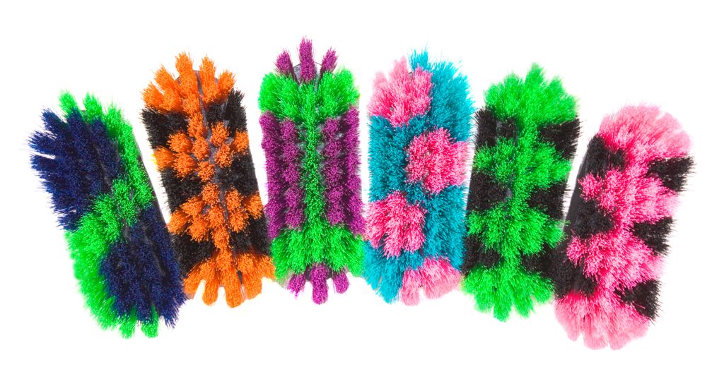 DeckerMfgCo's tweet photo. Spring is in the air! Get your fresh grooming brush and knock off that winter coat today! https://t.co/P7j6PQa343