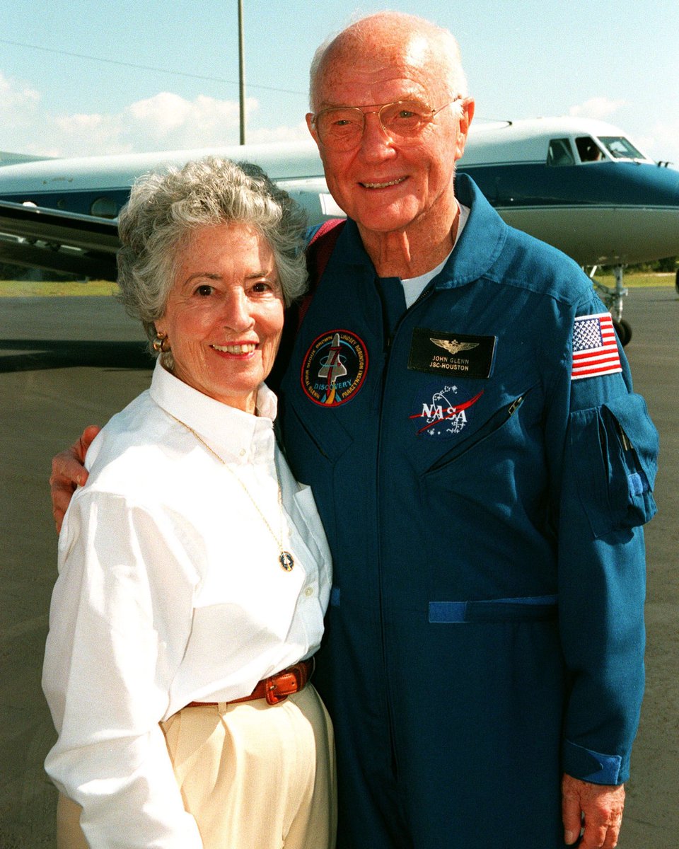 StationCDRKelly's tweet image. Saddened to hear of the loss of Annie Glenn, known for being an advocate for those with speech disorders and the wife of former Astronaut and US Senator John Glenn. I remember Annie as a kind person genuinely interested in talking to a newbie astronaut. Godspeed, Annie Glenn.