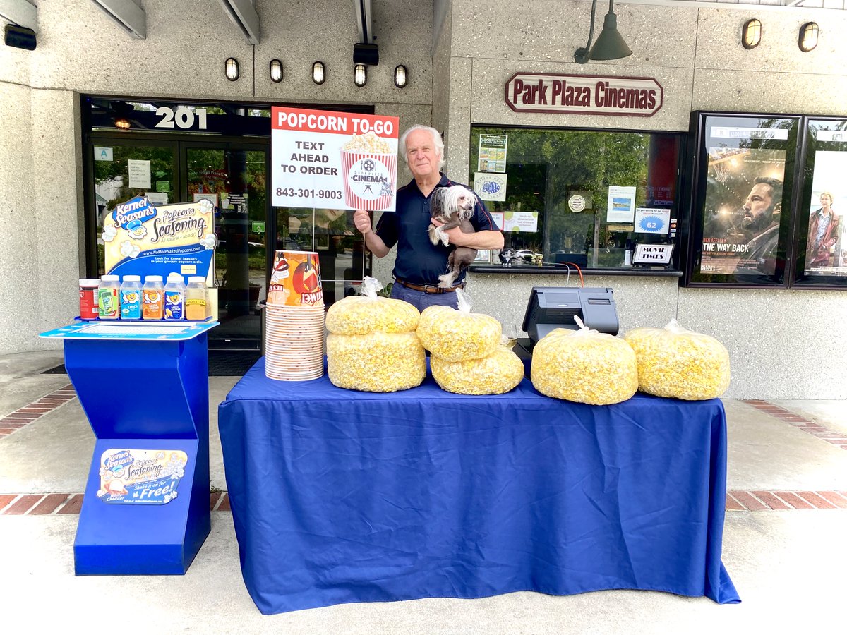 Park Plaza Cinema – Hilton Head, SC @parkplazacinema owner Larry and mascot Antoinette outside the pet-friendly theater serving their award-winning POPCORN TO-GO!Learn more:  https://www.mannsparkplazacinema.com/