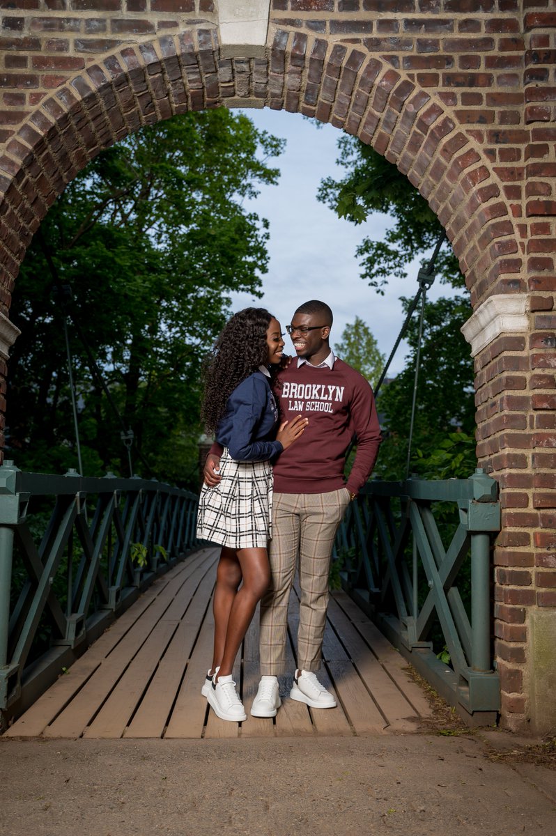 shotbydfams's tweet image. We started law school together and finished strong. Couldn't have asked for a better partner. ❤️

📷 @peterfams 

#classof2020 #jd