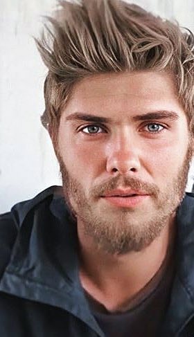 Adam 7 kez sms birincisi oldu herkes ağlıyor olum aşırı zevkli bir şekilde twitleri okuyorum 😂#barismuratyagci