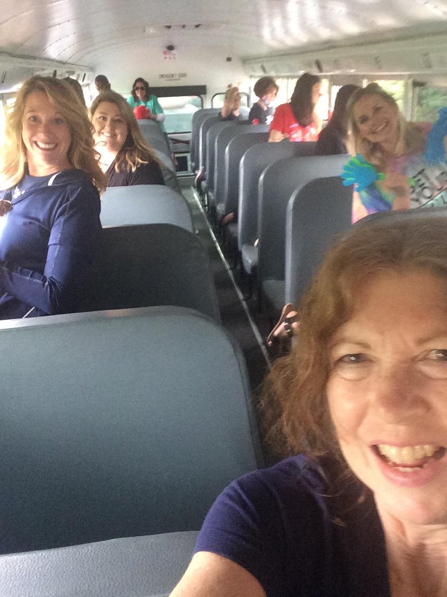 fssdFES's tweet photo. We loved seeing many of our FES families today! We wish we could go to every house of every student♥️! We wish that we could hug you!🤗 Know how much you are loved! Know how proud we are of you! Thank you @FSSDSchoolBus for taking us on tour today to share smiles, waves, & love! https://t.co/8Urw8aPz60