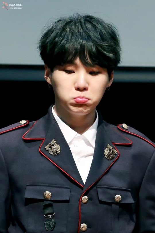 You know what? Pouty Bangtan thread; because I said so.   #bts    @BTS_twt