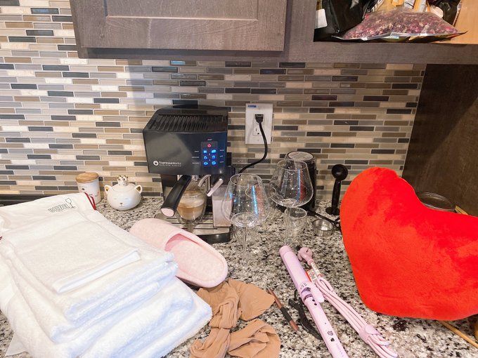 😍 I like showing my appreciation and this is definitely not all of everything I receive, my heart is