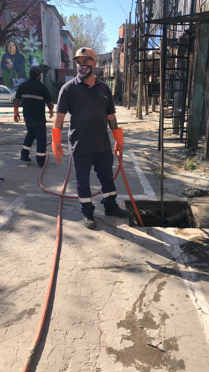 waltermolinaosv's tweet photo. #QuedateEnCasa 

#EquipoUGIS = #DGGIS #IVC en Barrio 15 CIUDAD OCULTA  con 🚚 Vactor  con limpieza en cámaras y obstrucción de cámaras de servicios cloacales EN 🍎6,25,28,32

@MariaMigliore @JuanMaquieyra @mrgospedini @Salas_Gabriel https://t.co/Ijvzn8b3GH