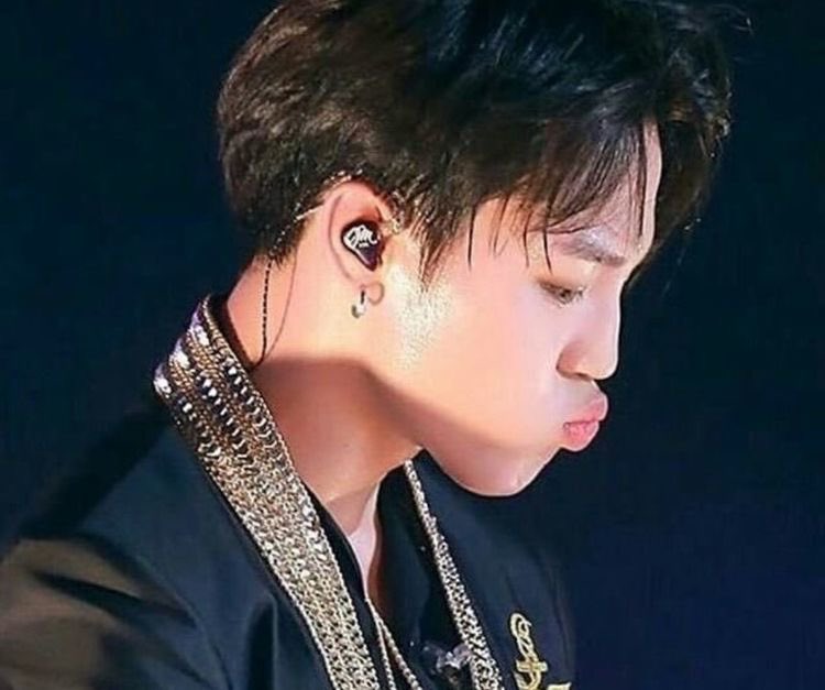 You know what? Pouty Bangtan thread; because I said so.   #bts    @BTS_twt