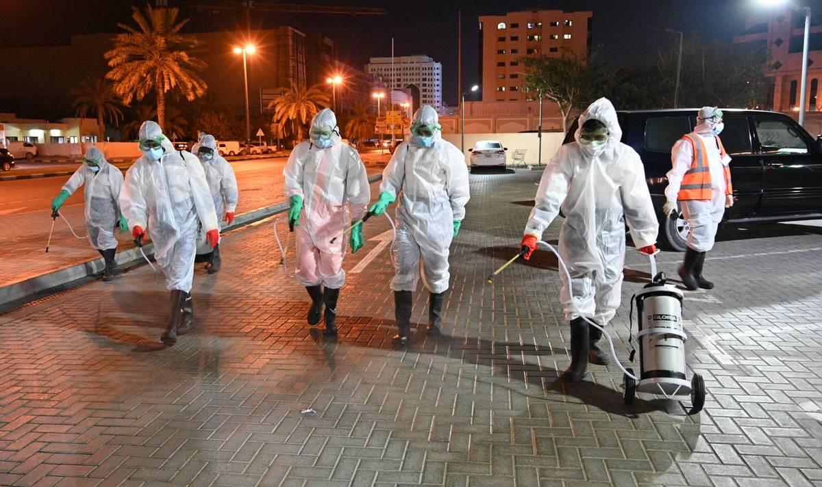 Sudan_tweet's tweet photo. فجعت أسرة سودانية مقيمة في الشارقة بوفاة الزوج والزوجة نتيجة مضاعفات جراء "الكورونا"، ليتركوا 6 أطفال مفجوعين بالفقد الأليم، وانتقلت الزوجة للرفيق الأعلى في الثاني من رمضان ليلحق بها زوجها على أحمد الطيب "57 سنة" بعد 23 يوماً.

#السودان 
#كورونا_السودان https://t.co/NHJQF4mnWX