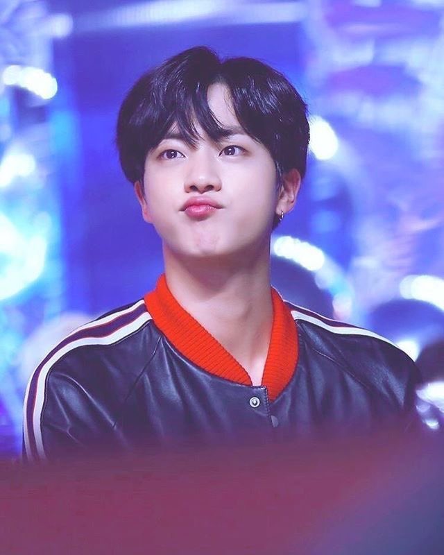 You know what? Pouty Bangtan thread; because I said so.   #bts    @BTS_twt