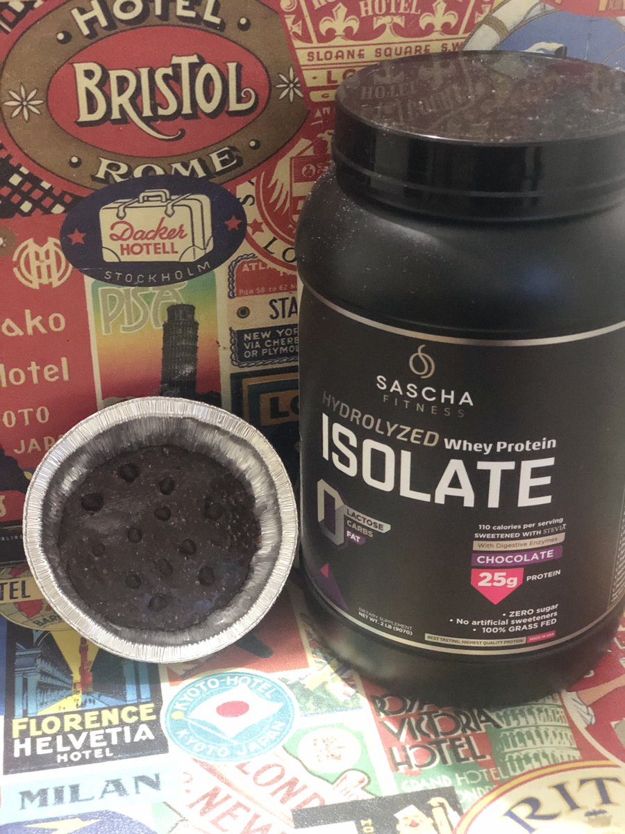 andreacfg's tweet photo. Receta de galleta sin horno, del video de 5 meriendas saludables de @SaschaFitness deliciosa, la hice con la proteína de choco 🤤🤤🤤 #saschafitness #recetassaschafitness mega ricaaaa https://t.co/E7WbzYtbBG