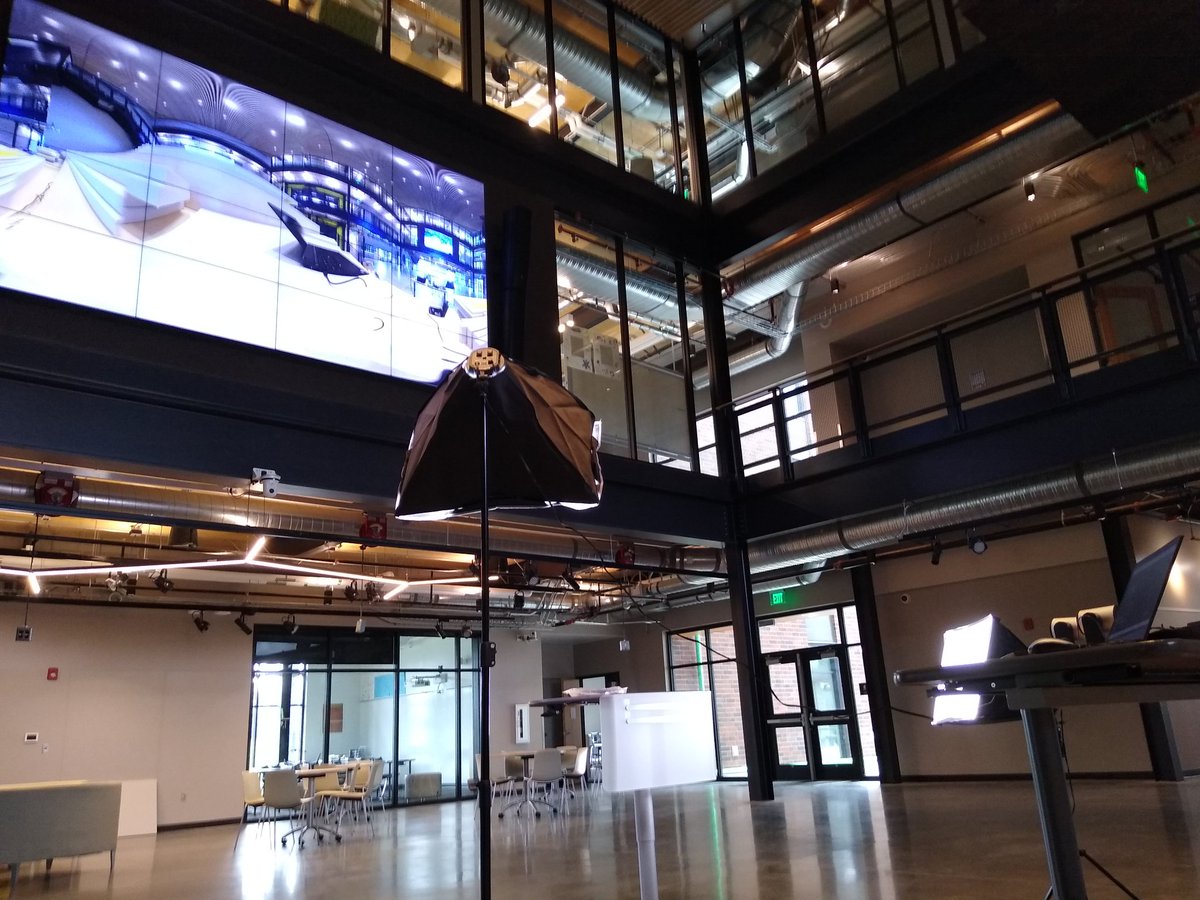 dmeadevps's tweet image. Testing out the new @iTechPrep technology in prep for senior celebration! June 9 at 6:00! @ihurst8 @nickvoll and Ian working hard!! #ravensrule