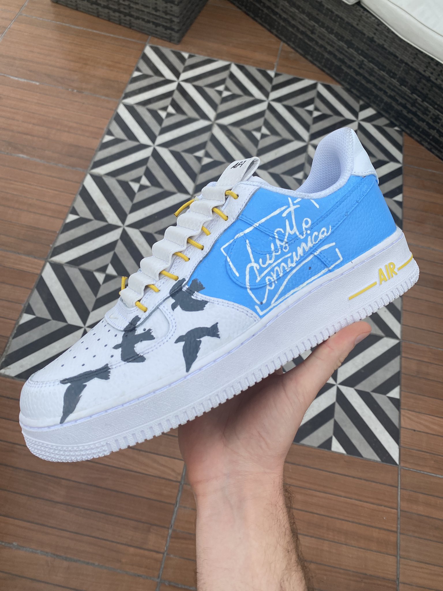 Tenis nike de luisito comunica hot sale