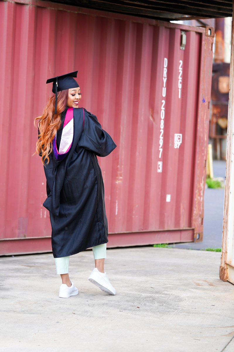 Majorly_T's tweet photo. We love girls in the HOOD! I mastered it y’all...and I’m a DOUBLE EAGLE! Thank you NCCU ❤️
Degree #1 (B.S.) ✅
Degree #2 (B.A.) ✅ 
Degree #3 (M.S.) ✅ 
Degree #4 (Ph.D.) LOADING....
#HoodRat #NCCU #EaglePride #MasteredIt #AKAGrads #HBCUAlum #HBCUGrad #HBCUPride #NPHCGraduates https://t.co/tA3W3fVvz2