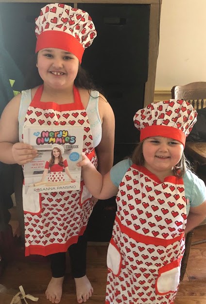 Happy Tasty Tuesday for McGuffey Spirit Week! How adorable? So glad the whole family is getting involved! <a href="/porter_204/">Kala Porter</a> <a href="/JoeWalkerES/">Joe Walker ES</a> #Mc3G #McGconnected