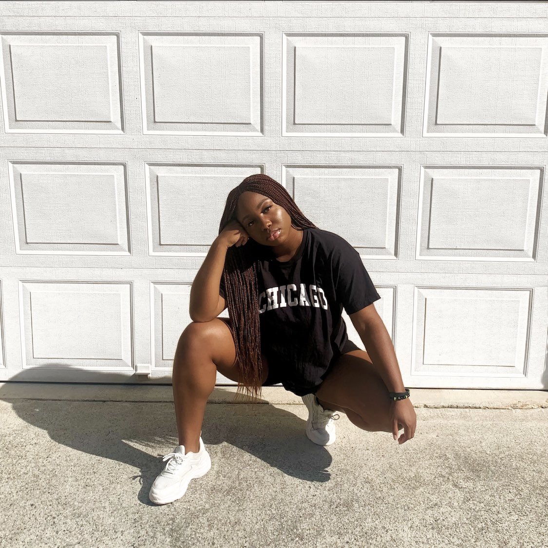 zeebaybe3's tweet photo. windy city, she blowin me kisses 🌬 @OfficialPLT #stayhomewithPLT https://t.co/KNKrdBPBJP