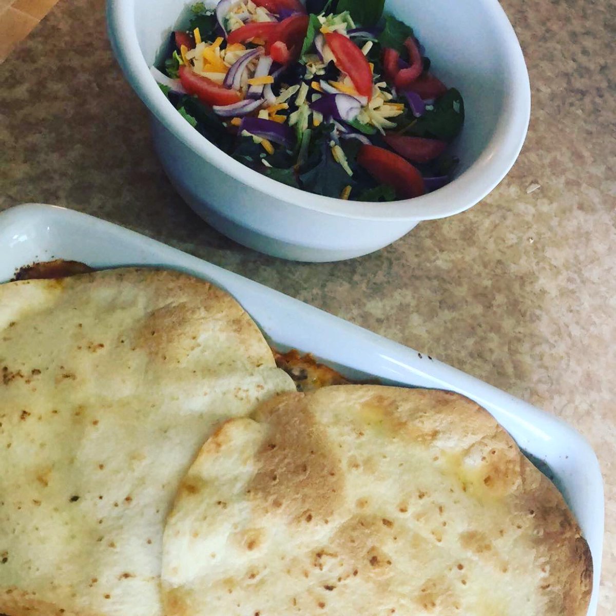 Lanay143's tweet image. Taco Tuesday Dinner: Tortilla Casserole and Mixed Greens Salad #DinnerIsServed #SomethingSimple #TacoTuesday  #TortillaCasserole