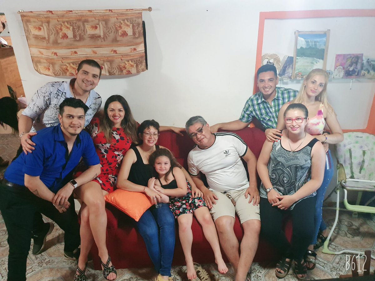 ZarateNanno's tweet photo. 🥳 Muy Feliz Cumple para esta preciosa y amada pareja que tanto queremos toda la familia (Marian y Osvaldo) y que los amodoramos 🥳 
🧡❤🧡❤ Que pasen un hermoso y maravilloso cumple mi hermosa hermanita y mi querido cuñado... 🧡❤🧡❤
😘😘 Los extrañamos muchísimo 😘😘 https://t.co/uQc2B0qwmb