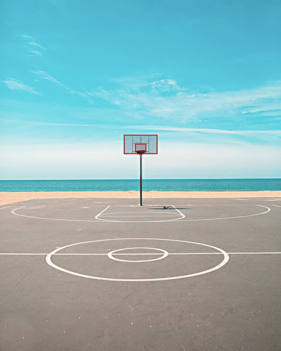 itsgreenbox's tweet photo. keep calm &amp; keep ballin'
#repost 📸: @debodoes 
#cbd #modernwellnes #greenbox #cbdvendingmachine https://t.co/fp83YolX0r