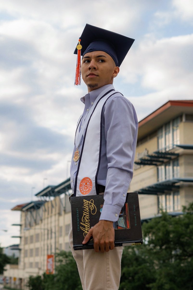 ronnietheethird's tweet photo. The University of Texas at San Antonio
B.B.A. in Marketing 
Spring 2020 

Cum Laude - 3.6 GPA
Distinguished Business Student 
Top 1.5 % of College of Business

Next stop 🔜 🤫🤫🤫

📸 : @ItsTrev_01 https://t.co/dih13ODear