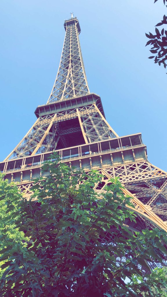 traveler838's tweet photo. #مسابقه_عبدالاله_بن_فهد
@Abdulellahfahad 

باريس عاصمة العطور 😍 https://t.co/1xMpQHxdqa