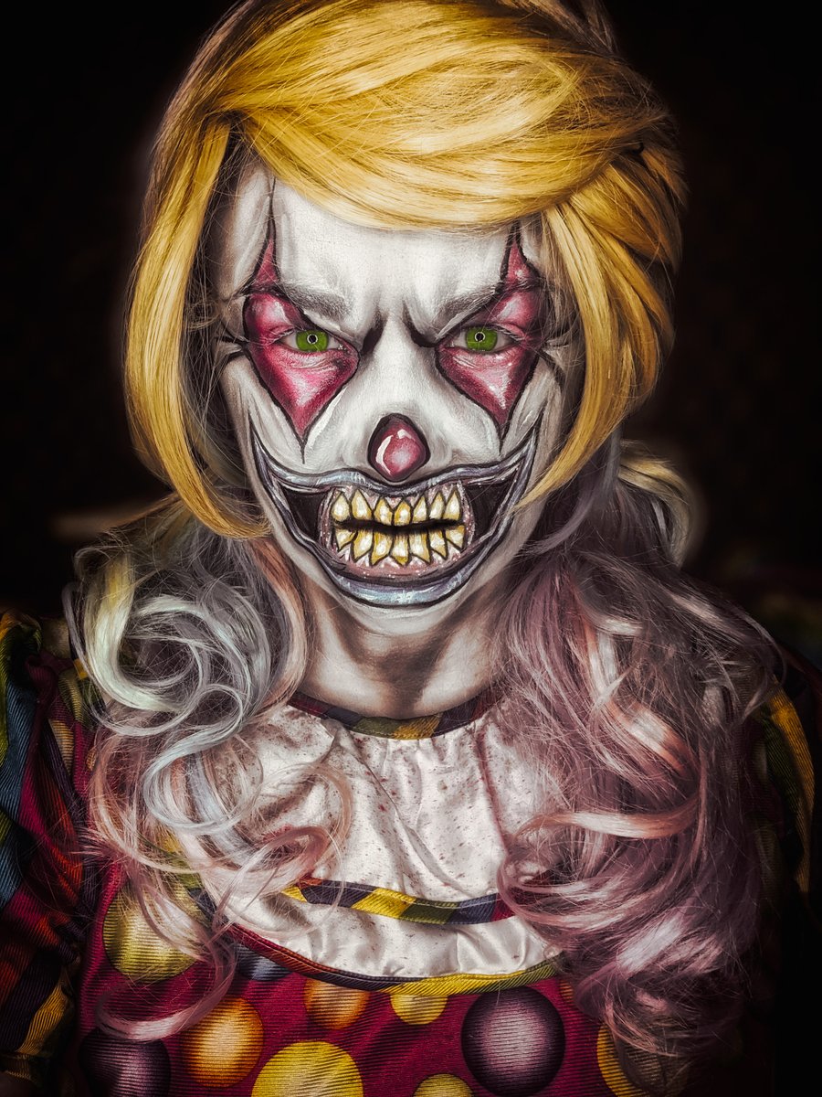 keepinitkreepy's tweet photo. Clowning around! New tutorial live on my channel! https://t.co/1gRBF7JeNt #sfxmakeup #fxmakeup #clownmakeup #hauntlife #mehron #horror #halloween https://t.co/OCXb1cTLZI