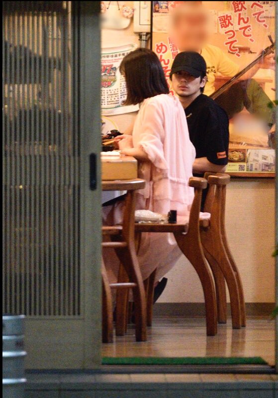 emiri_y1010's tweet photo. 数日前、真剣佑沖縄の読谷で目撃情報あったけど、本当だったー。なら、会いたかったなー。
読谷のヴィラってとこに泊まっててしかも女連れって😭
山田孝之も丹羽仁希ちゃんも来てたなんて。
コロナで大変な中、沖縄来てたなんて想像もつかなかったー。 https://t.co/t0ZezNQQIY
