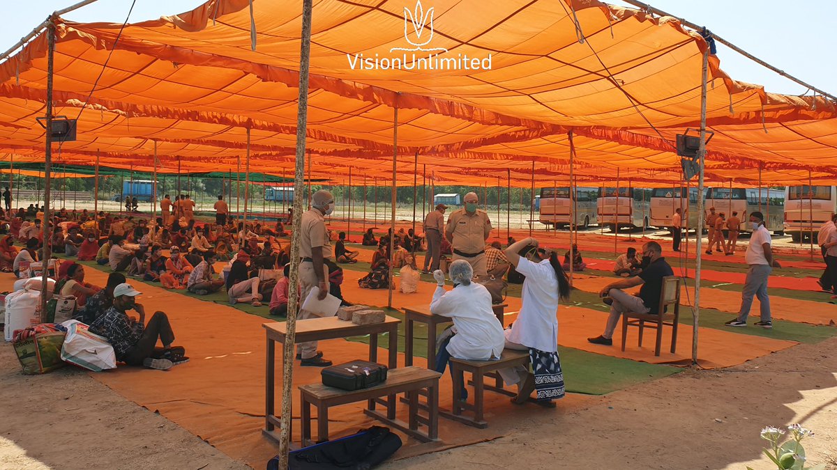 hemantbuch's tweet photo. Five buses ferrying migrant workers leave for Raipur..well done @ShibalB #VisionUnlimited #ProjectUmeed https://t.co/R9SBALNjlK