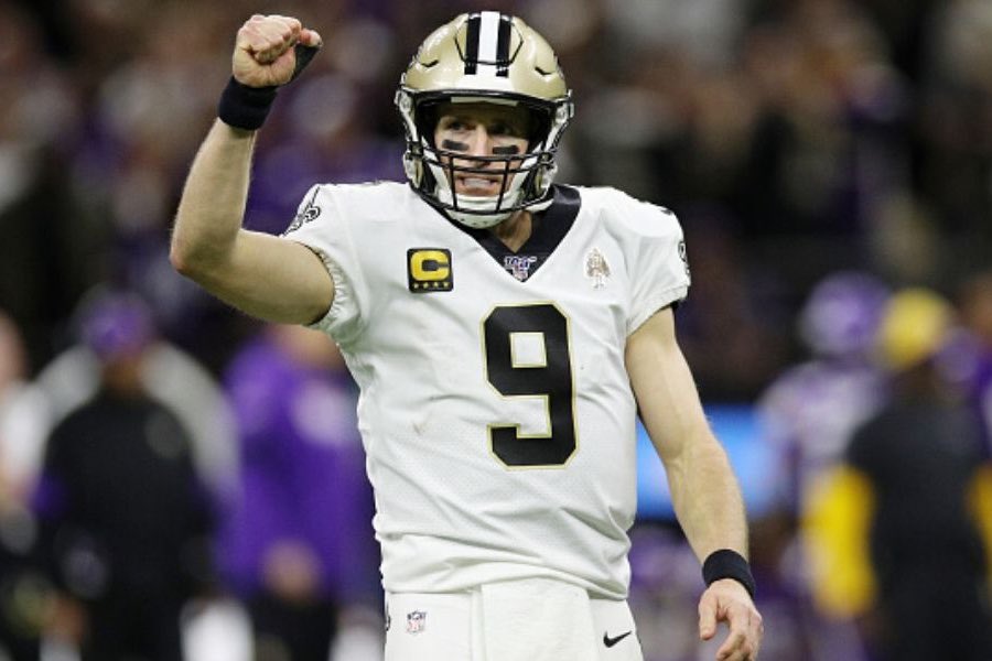 jasrifootball's tweet photo. Who should be considered the better overall player if both retired right now?

LIKE for Aaron Rodgers
RETWEET for Drew Brees https://t.co/MmwLZjScgV