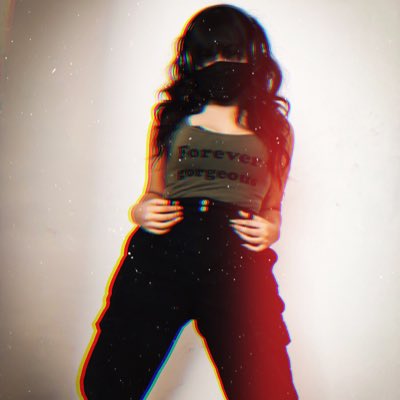 Stephyvlogss's tweet photo. #NuevaFotoDePerfil https://t.co/1IWFCUZ7cK