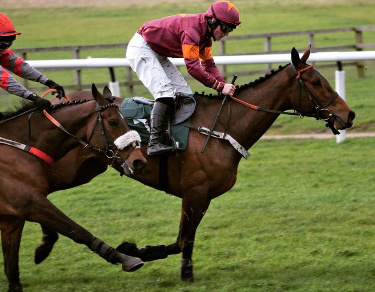 cargillsPro17's tweet photo. Great interview with Professional Jockey @nickyhenderson #jockey #horseracing @SkySportsRacing @RacingUKOnline 

Interview posted soon https://t.co/5dQmXb8Lu1